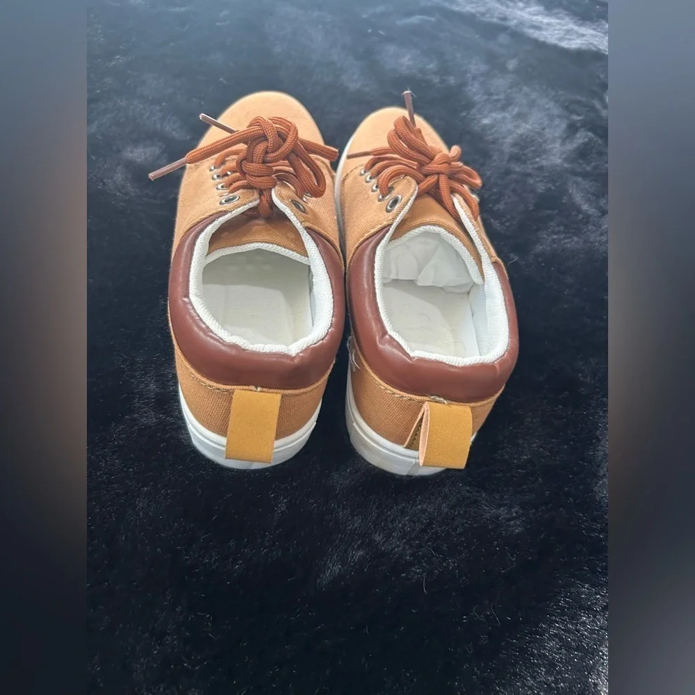 Casual Canvas Sneakers – Stylish & Comfortable Everyday Shoes, Size 38